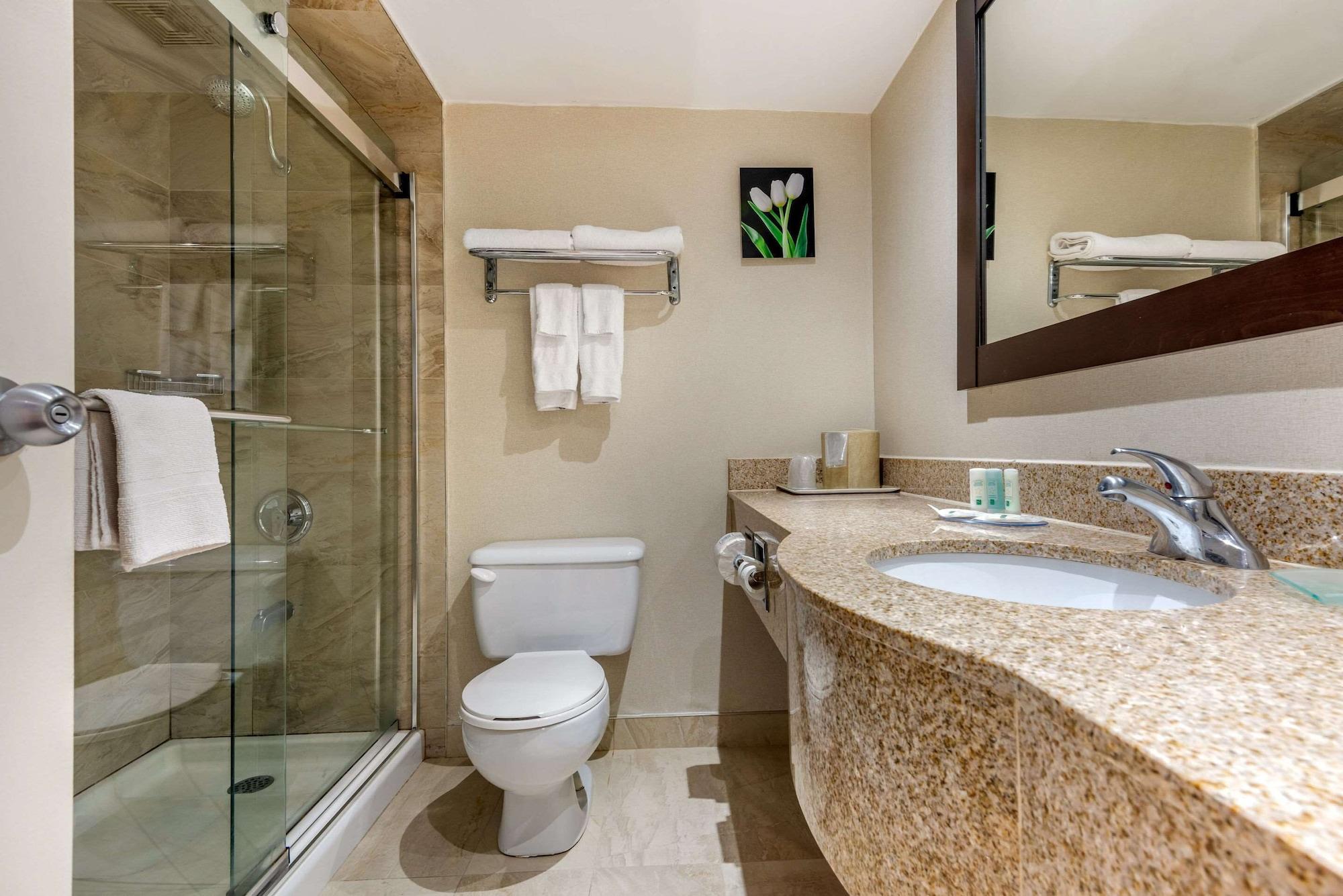 Quality Inn & Suites Brampton Kültér fotó