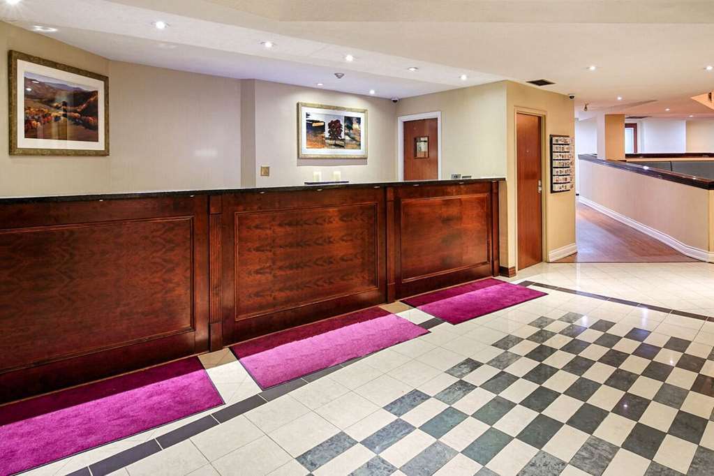 Quality Inn & Suites Brampton Beltér fotó