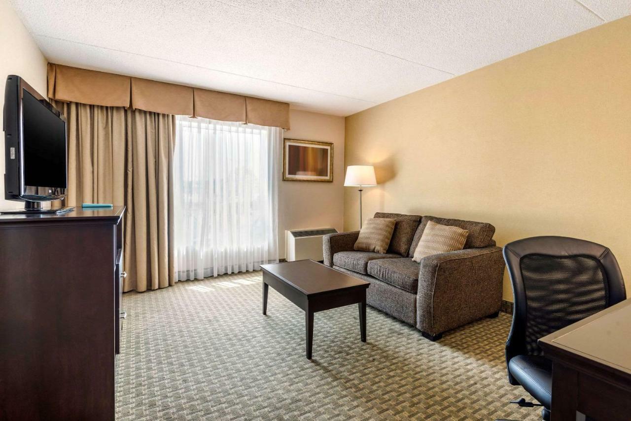 Quality Inn & Suites Brampton Kültér fotó